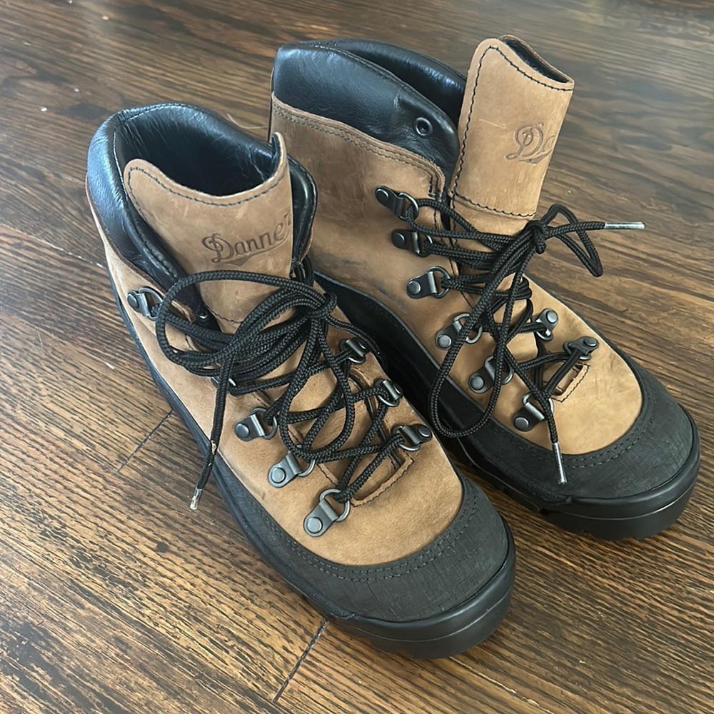 Danner Mens combat hiker boot special edition size 5 men’s